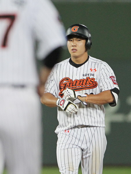 이창진선수 데뷔 첫출장 첫안타